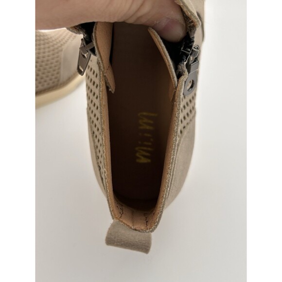 New MI.IM "The Lamber" Sand Suede Perforated Double-Zip Wedge Booties Size 10 - Picture 7 of 9